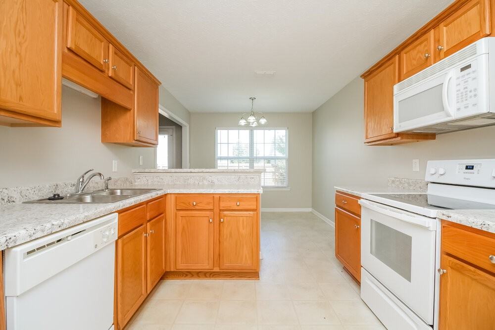 3221 Lexmark Cir - Photo 7 of 15