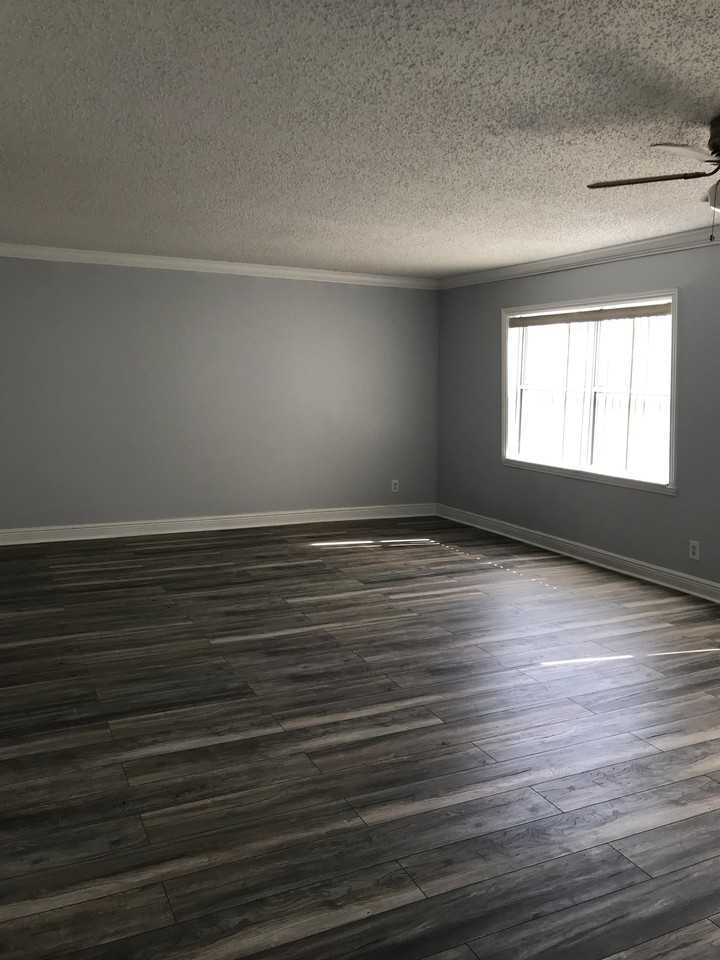 1000 S Semoran Blvd #1 - Photo 3 of 16