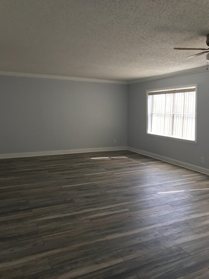 1000 S Semoran Blvd #1 - Photo 4 of 16