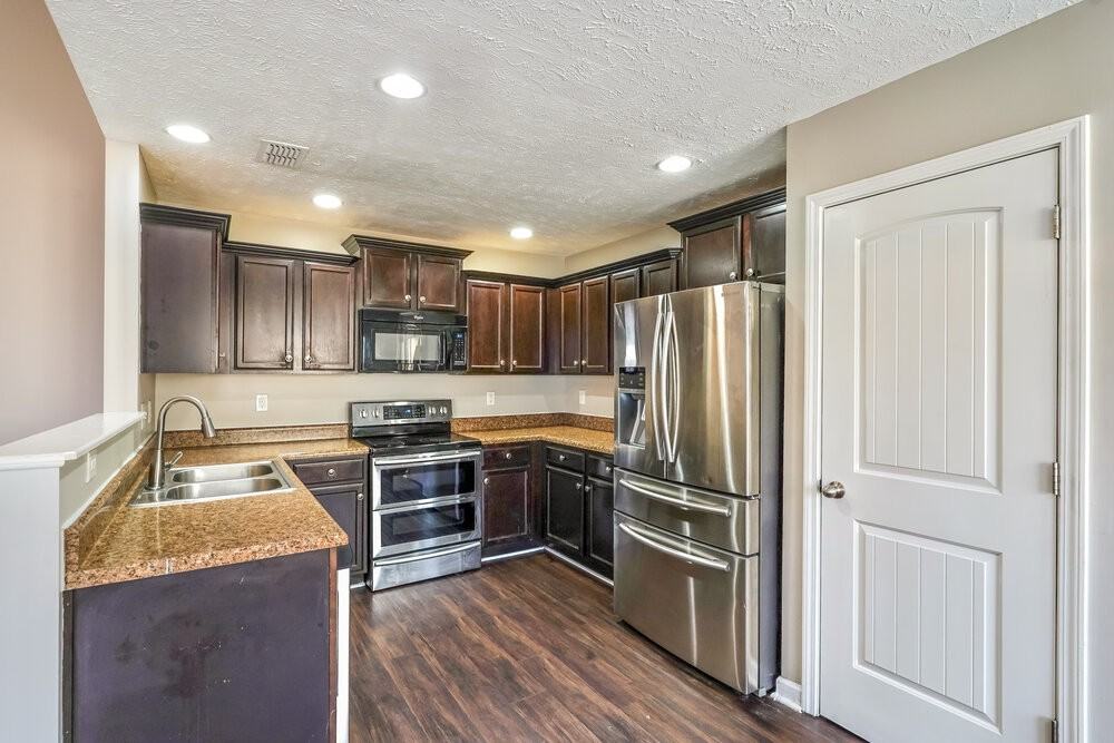 1713 Porchrest Way - Photo 6 of 17