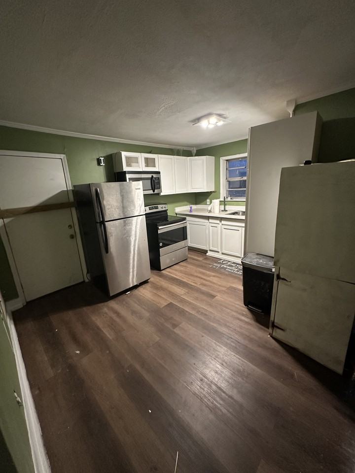 165 Pleasant Ct #NA - Photo 6 of 15