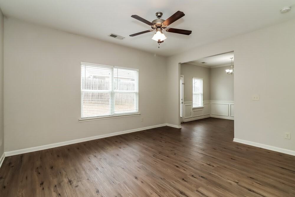 539 Hill Crest Cir - Photo 5 of 17