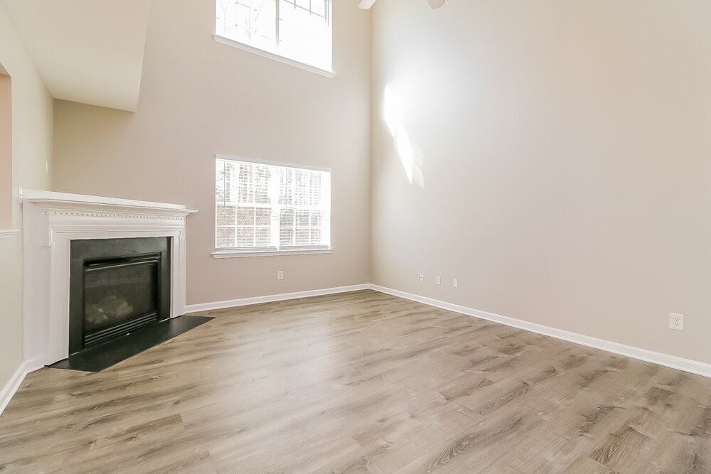 1421 Cairo Way - Photo 4 of 17