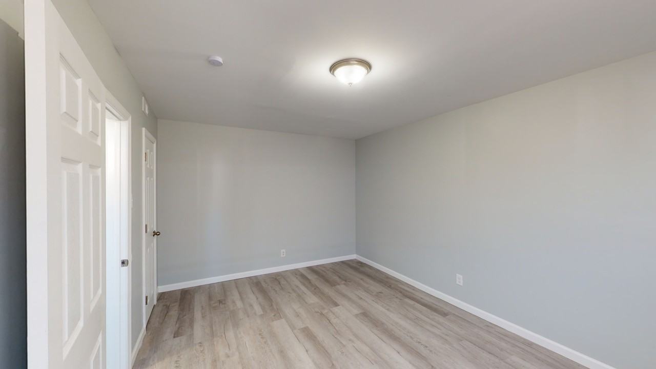 910 Gateway Blvd Apt B9 #B9 - Photo 7 of 13
