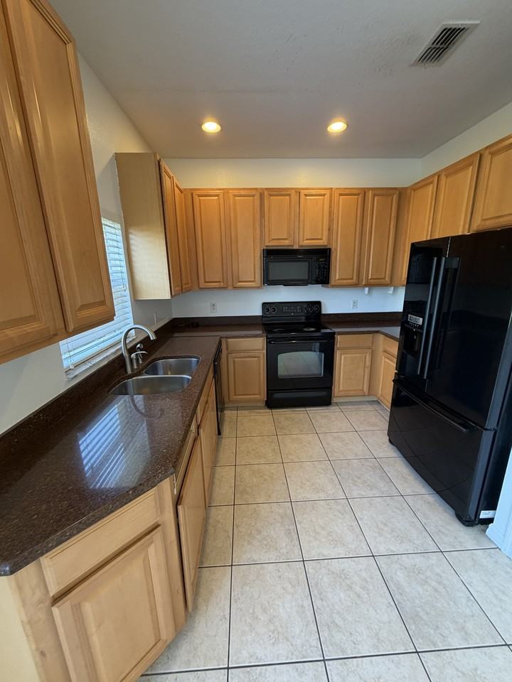 449 Scarlatti Ct #1 - Photo 3 of 9