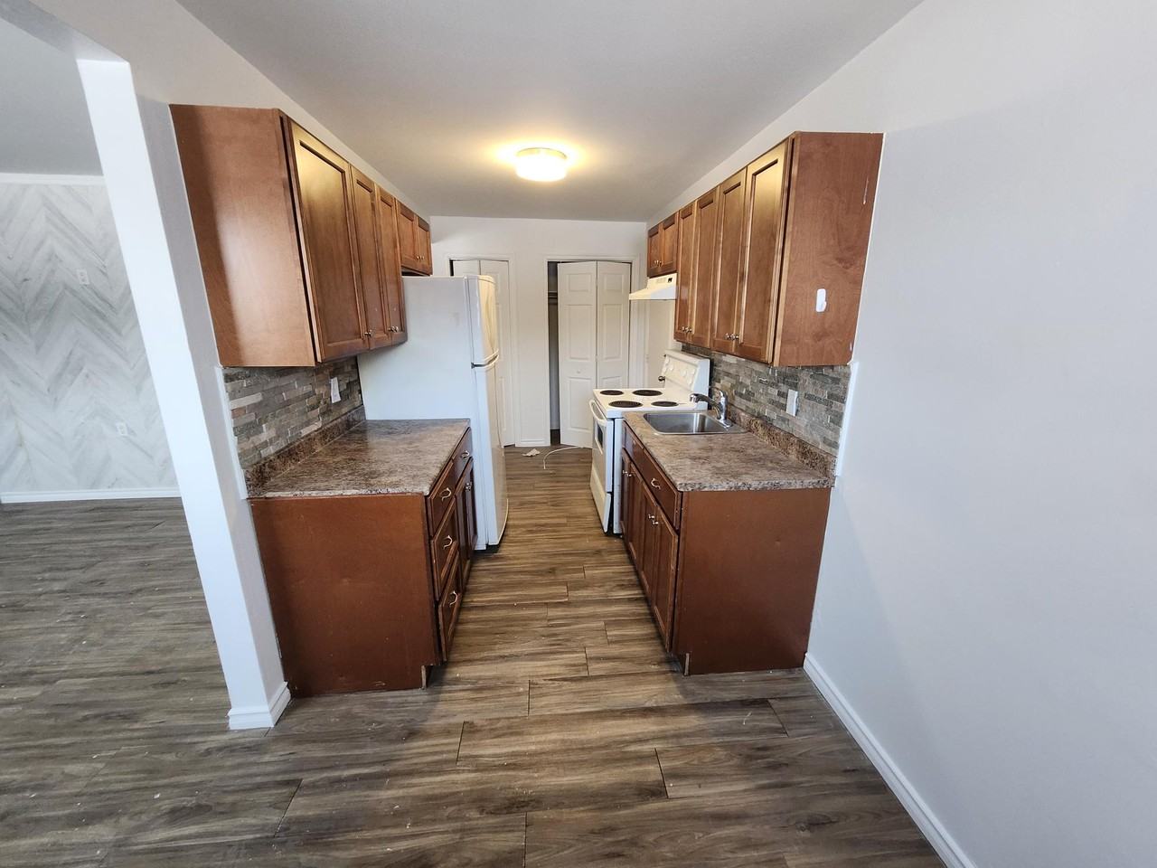 522 Bonita Ave #4 - Photo 4 of 17