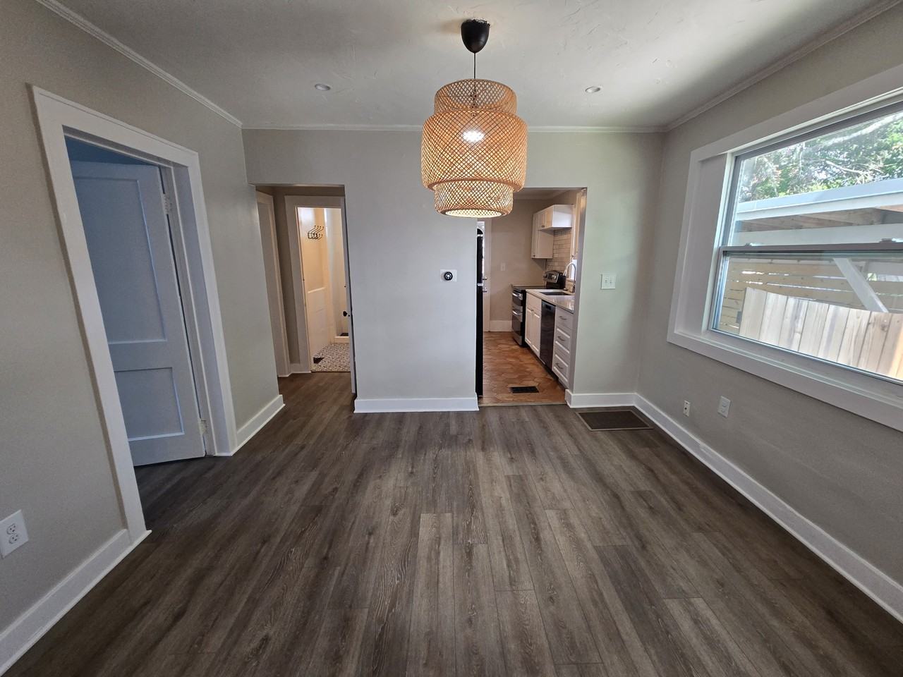 717 Illinois Ave #1 - Photo 6 of 14