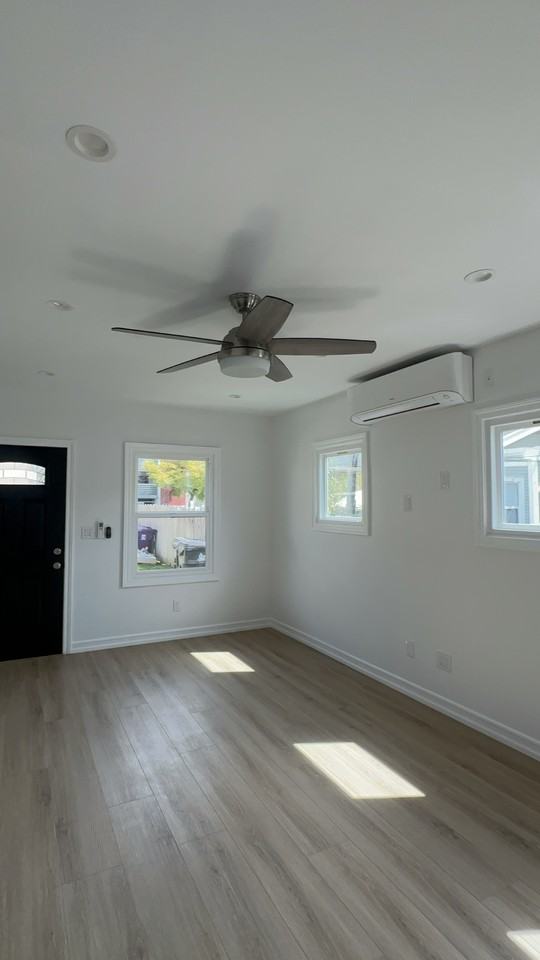 1533 Freeman Ave #NA - Photo 6 of 10