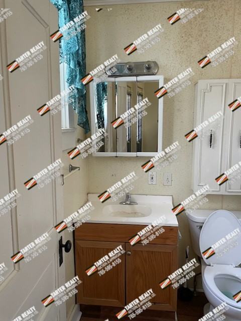 219 1/2 N East St #2 - Photo 6 of 7