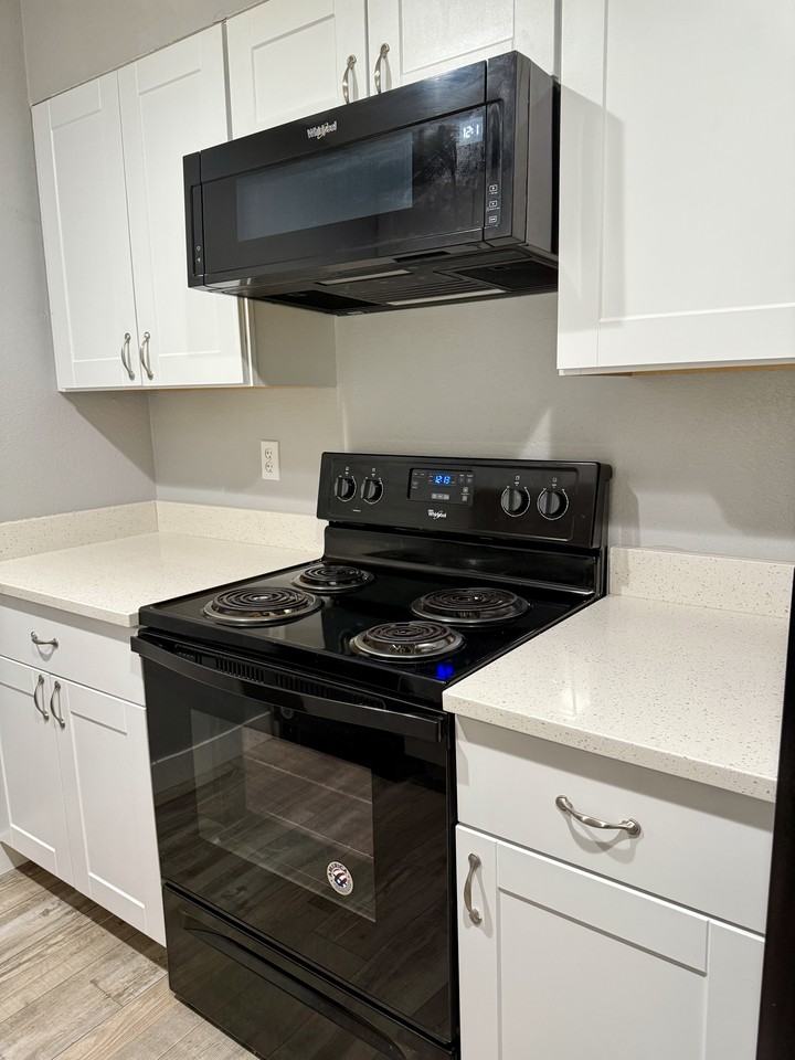 1222 E Waterside Cv #12 - Photo 2 of 26