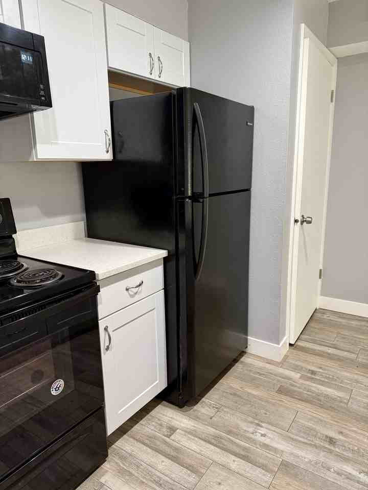 1222 E Waterside Cv #12 - Photo 3 of 26