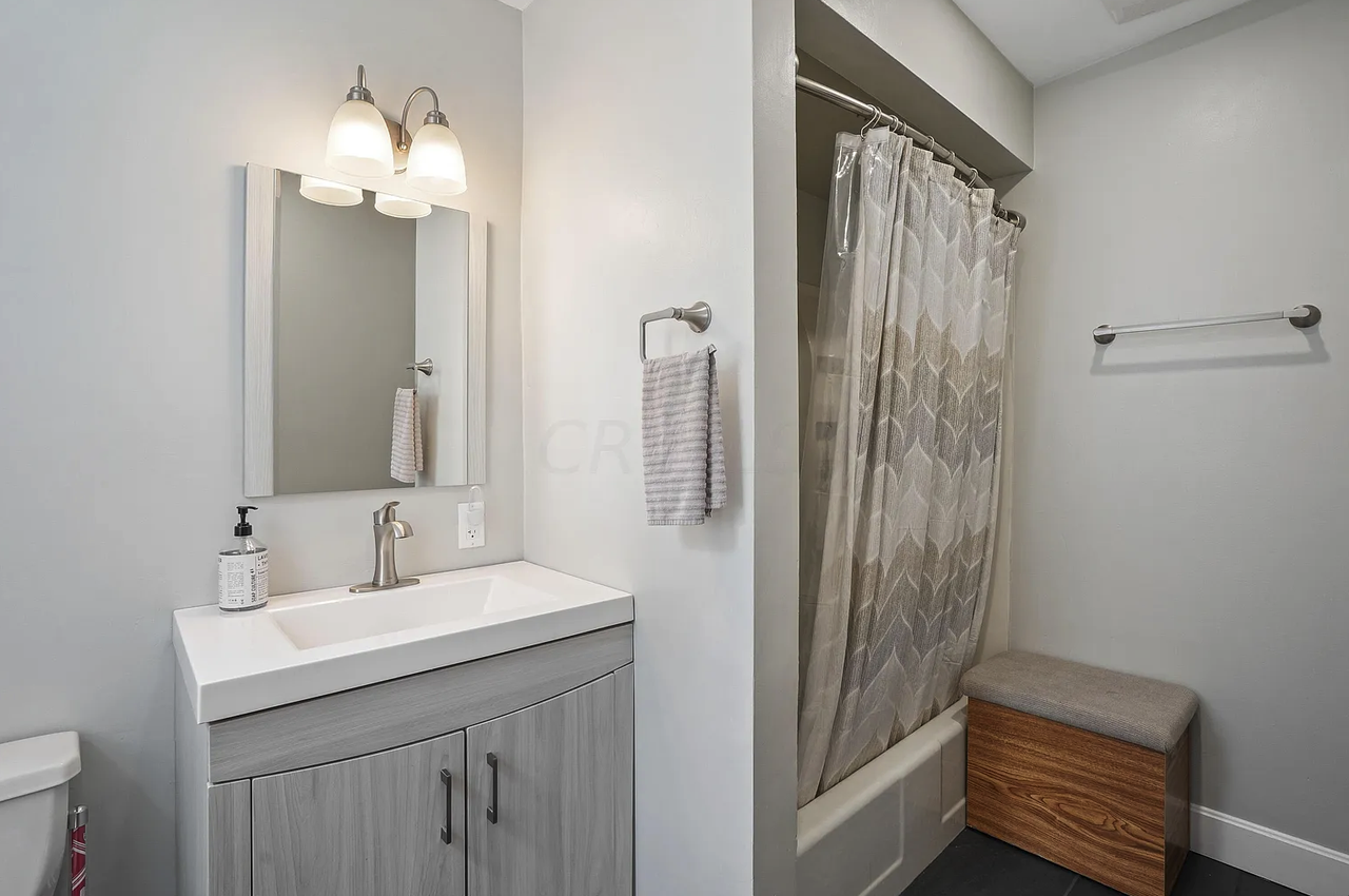 329 E Jenkins Ave #NA - Photo 4 of 20