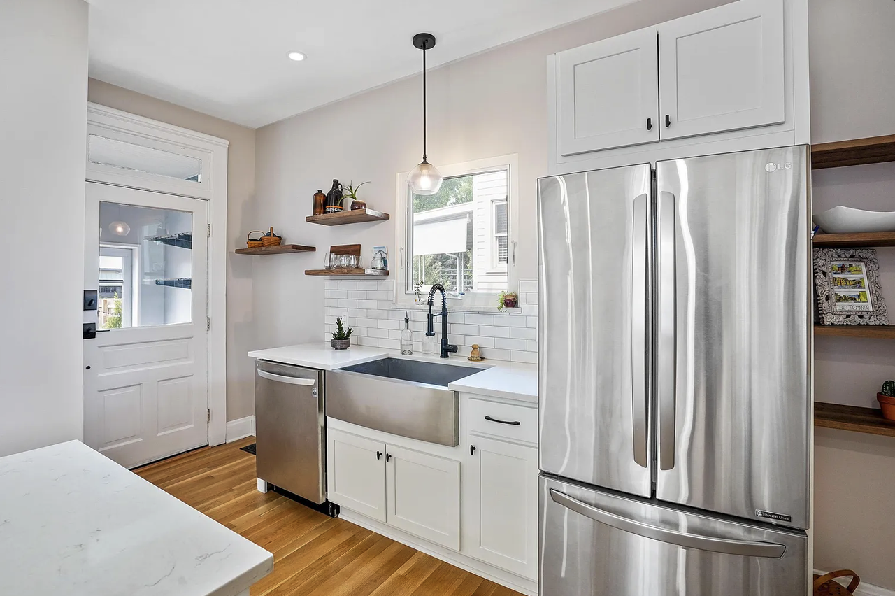 329 E Jenkins Ave #NA - Photo 5 of 20