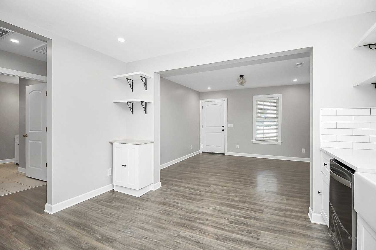 4044 Dinglewood Ave #1 - Photo 7 of 23