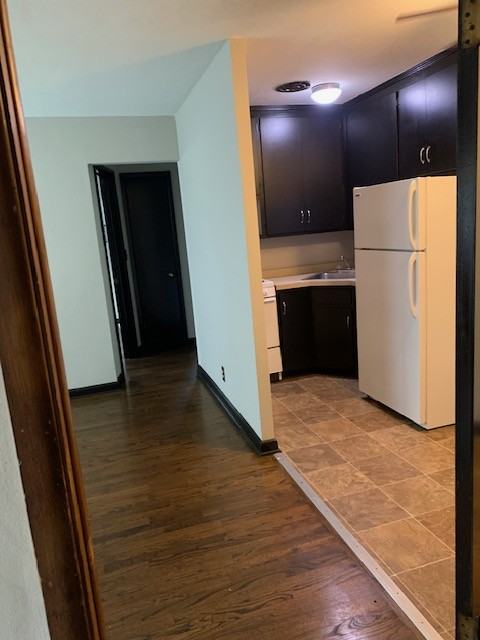 3201 S 48th St #4 - Photo 3 of 8