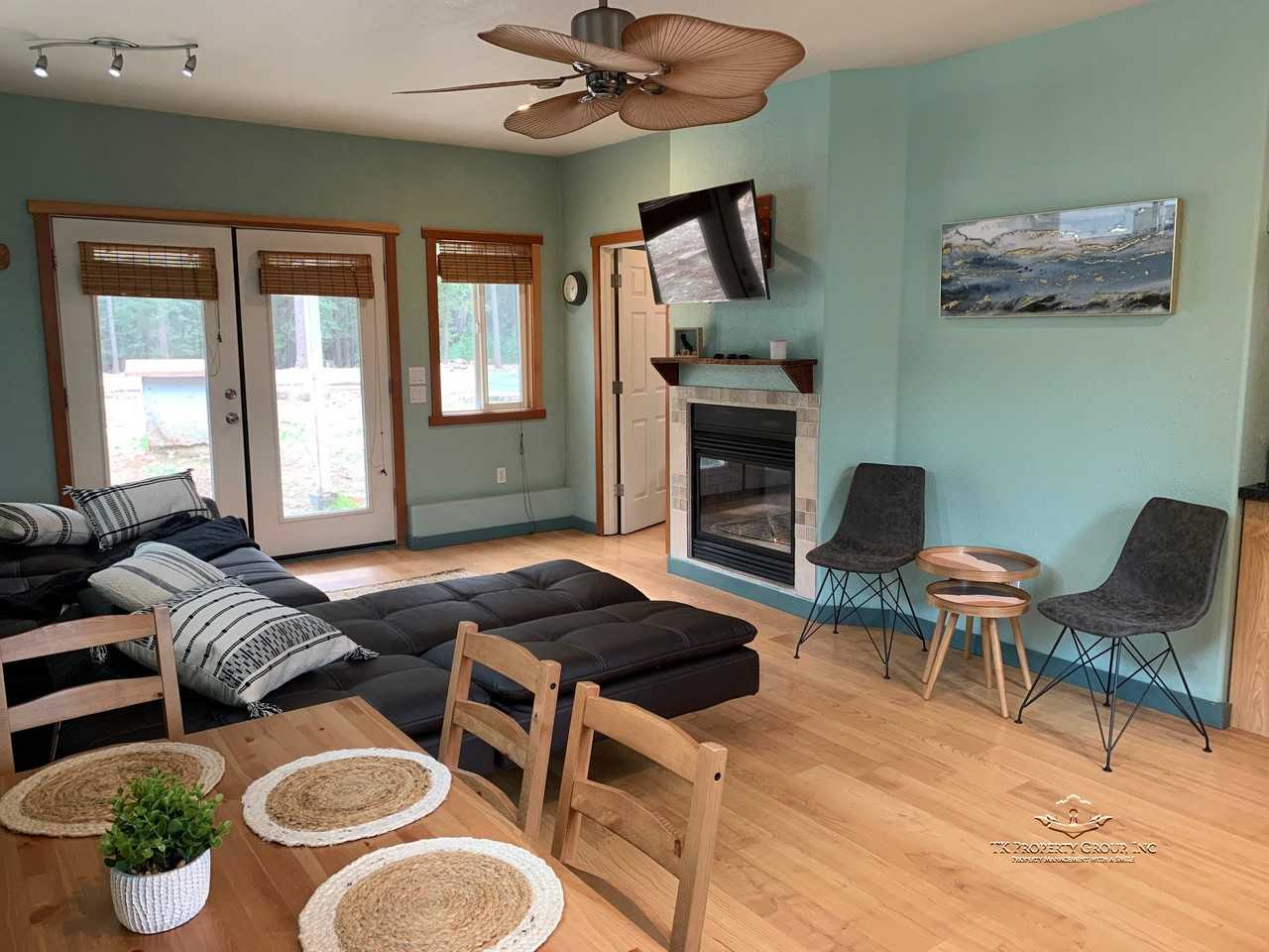 One Bedroom Home- Highway 20 #1 - Photo 3 of 19