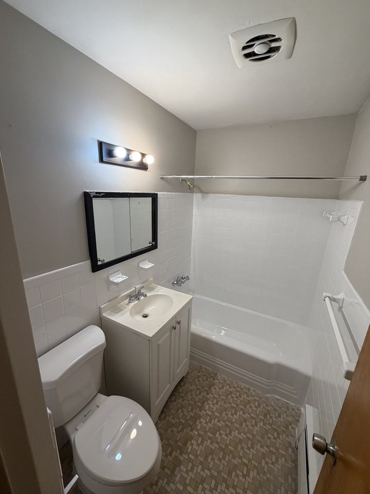 17731 Lake Shore Blvd #2 - Photo 7 of 13