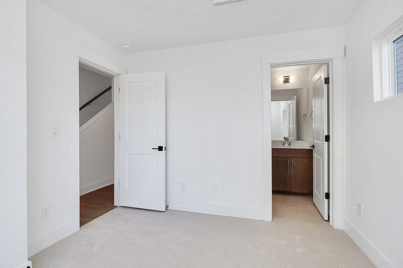 5027 Dutchess Dr #1 - Photo 6 of 25