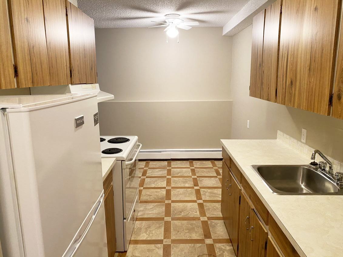 Squires Court - Photo 6 of 9