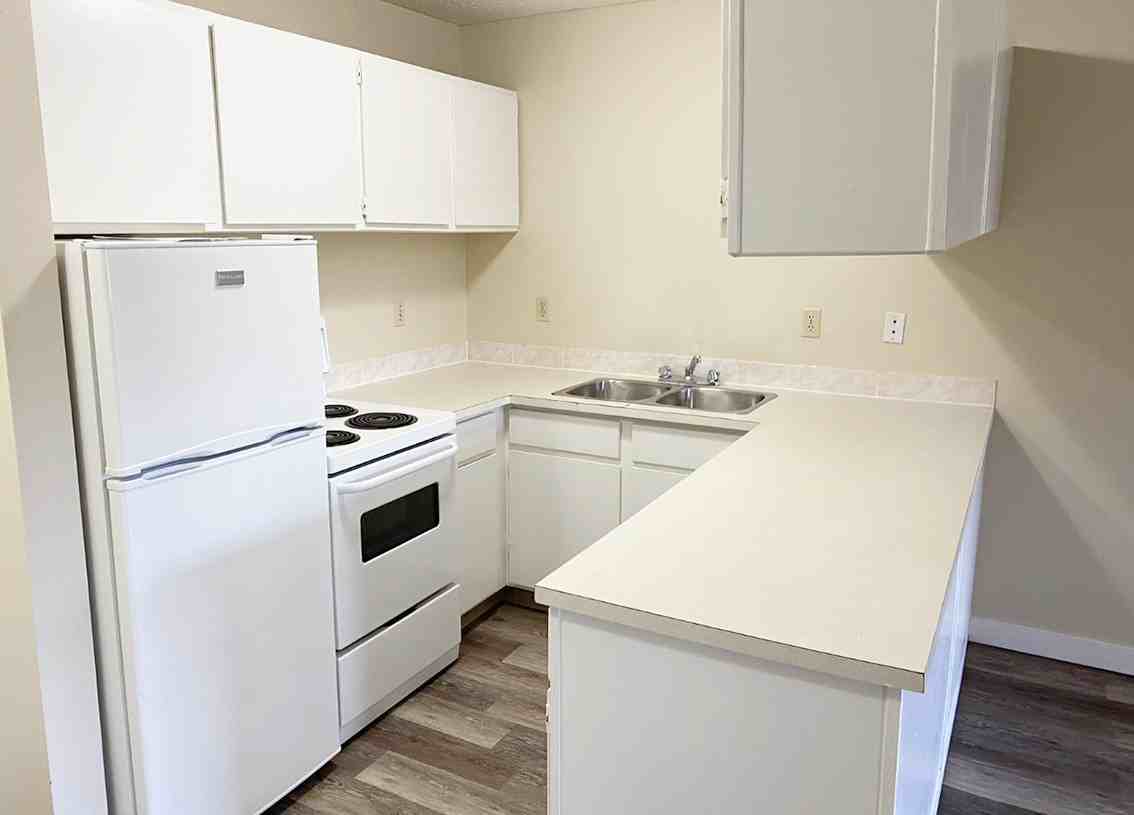 Capri Gardens - Photo 3 of 6