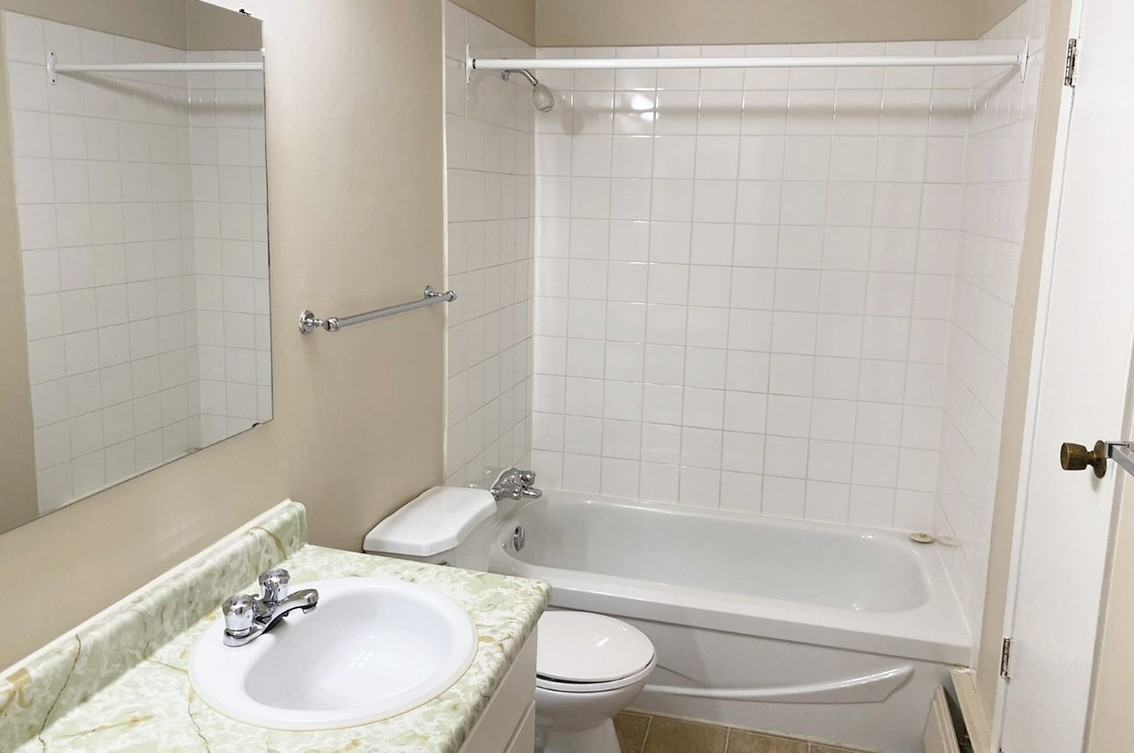 Capri Gardens - Photo 5 of 6