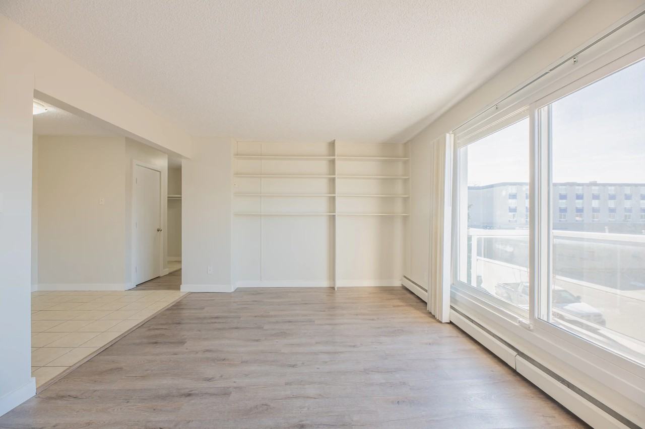 Mary Ann Manor - Photo 7 of 41