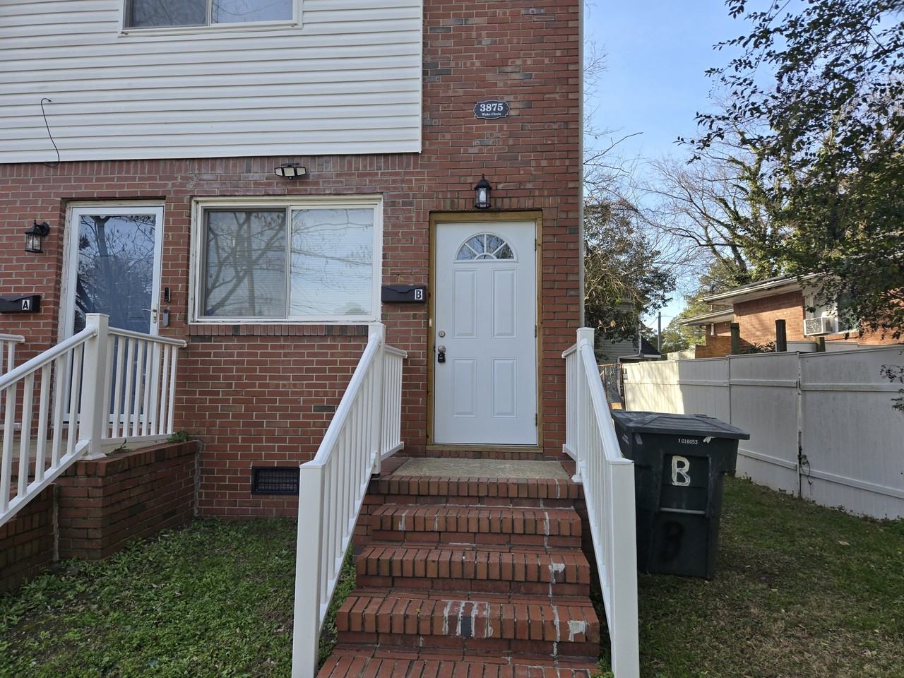 3875 Wake Cir #B - Photo 4 of 21