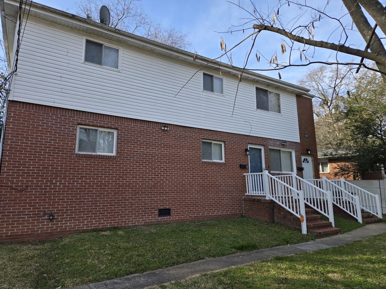 3875 Wake Cir #B - Photo 6 of 21