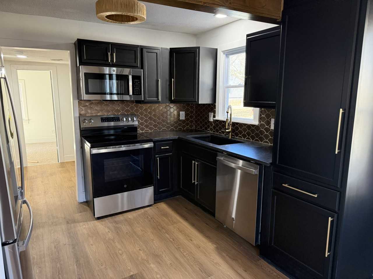 3746 N Garfield Ave #1 - Photo 4 of 18