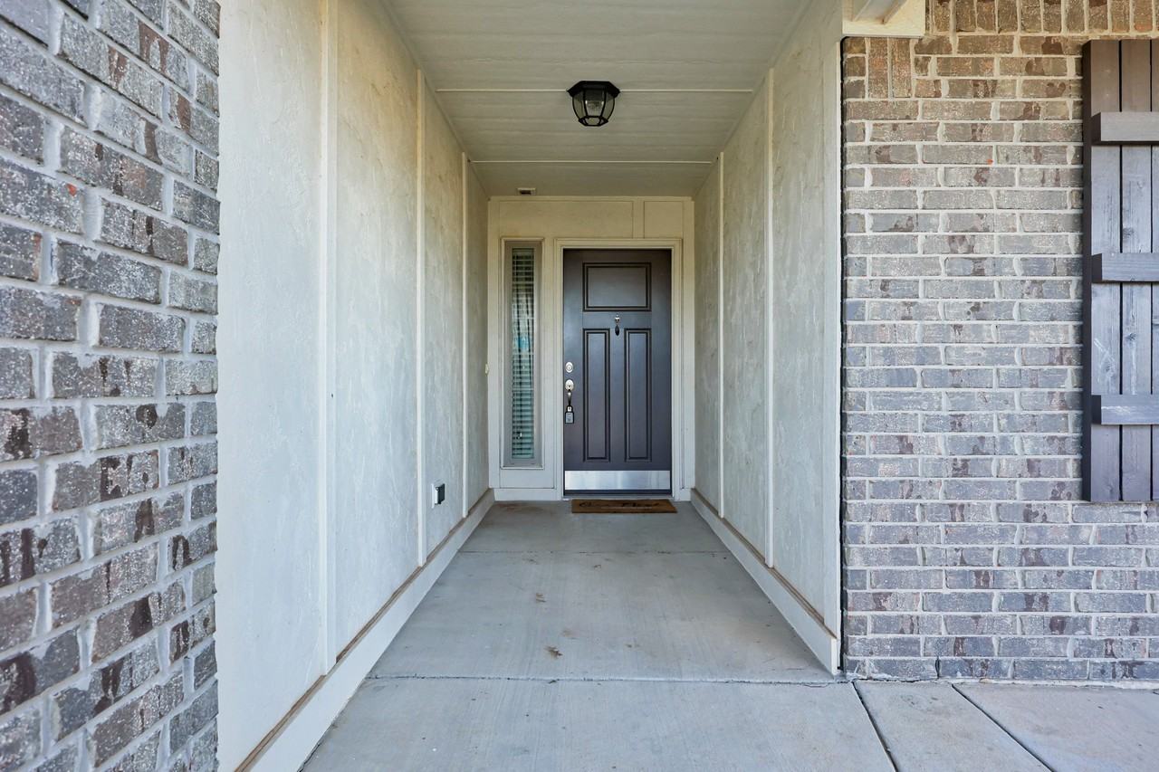 806 Barbaroot Dr #1 - Photo 2 of 15