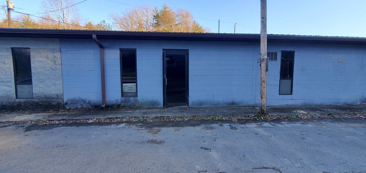 2270 Harper Road - C3rd storage are with garage door and office #C - Photo 5 of 12