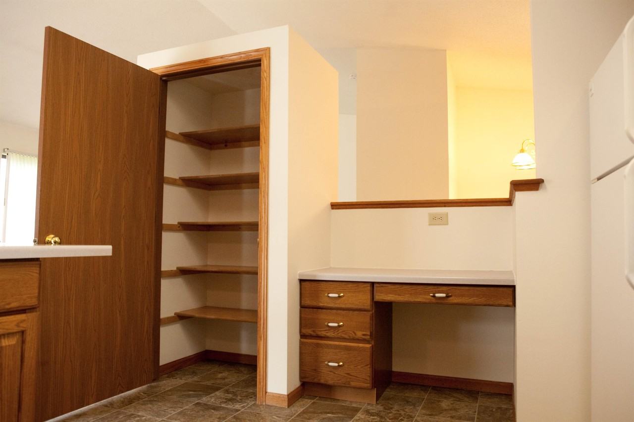 2920 S Cedar Ave #2920 - Photo 5 of 12