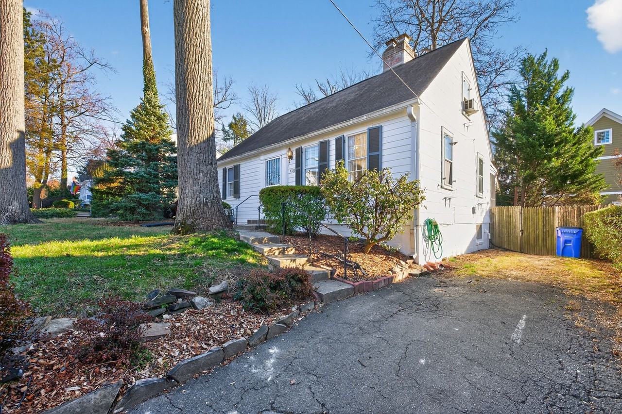 4556 S Chelsea Ln #1 - Photo 2 of 24