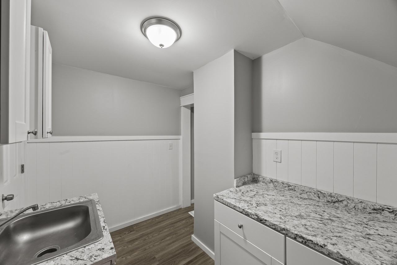 1361 North Avenue - 1 #1 - Photo 3 of 12