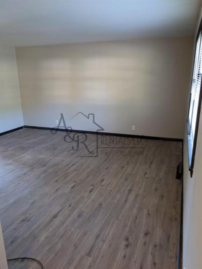 221 E 21st St #1 - Photo 2 of 11