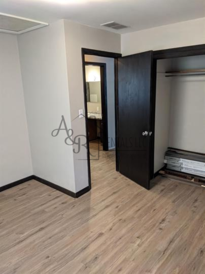 221 E 21st St #1 - Photo 6 of 11