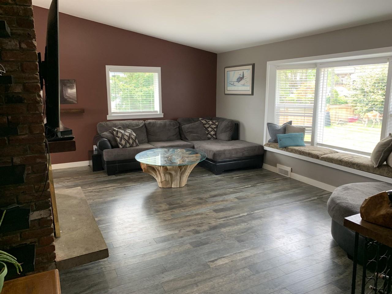 110 Saker Pl - Photo 3 of 37