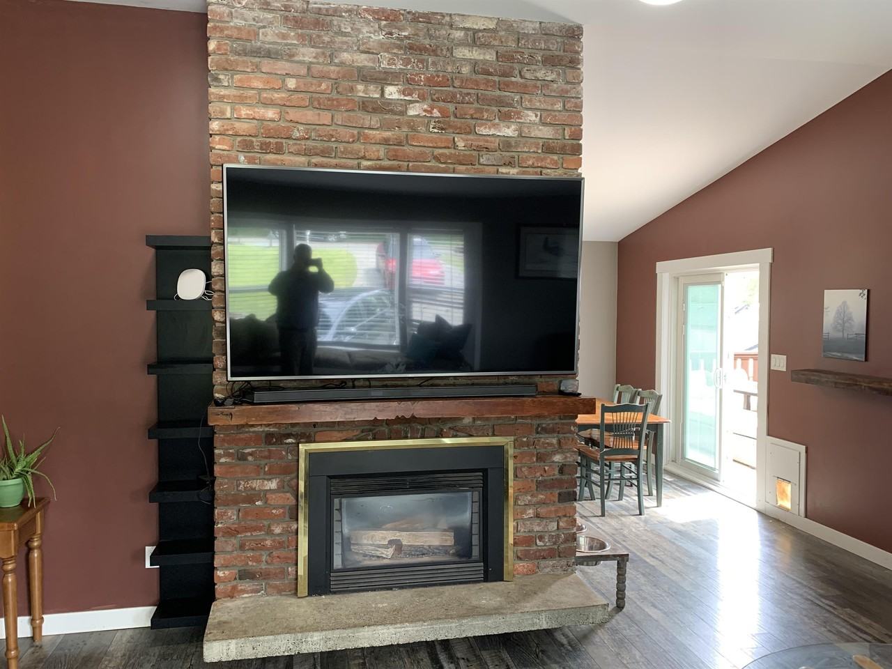 110 Saker Pl - Photo 4 of 37