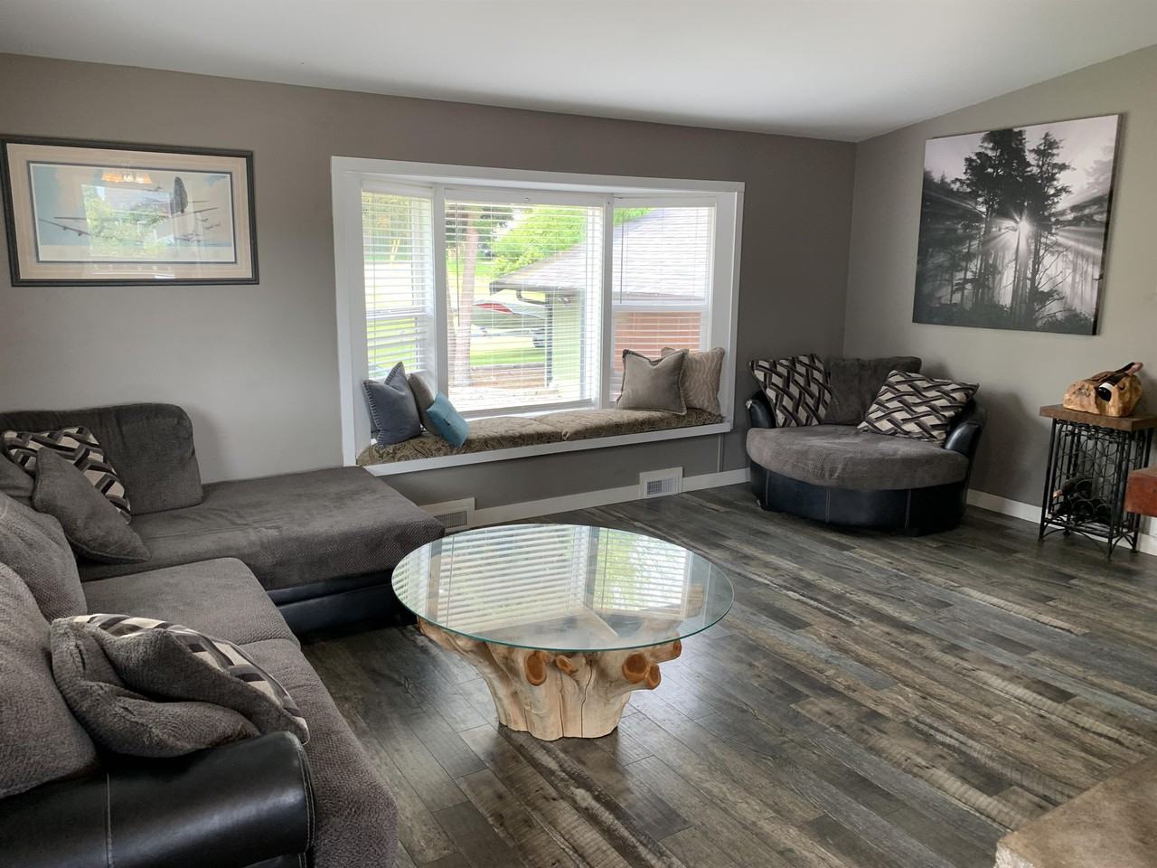 110 Saker Pl - Photo 5 of 37