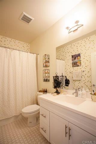 2048 Foxtrot Loop - 3Unit 3 #3 - Photo 4 of 7