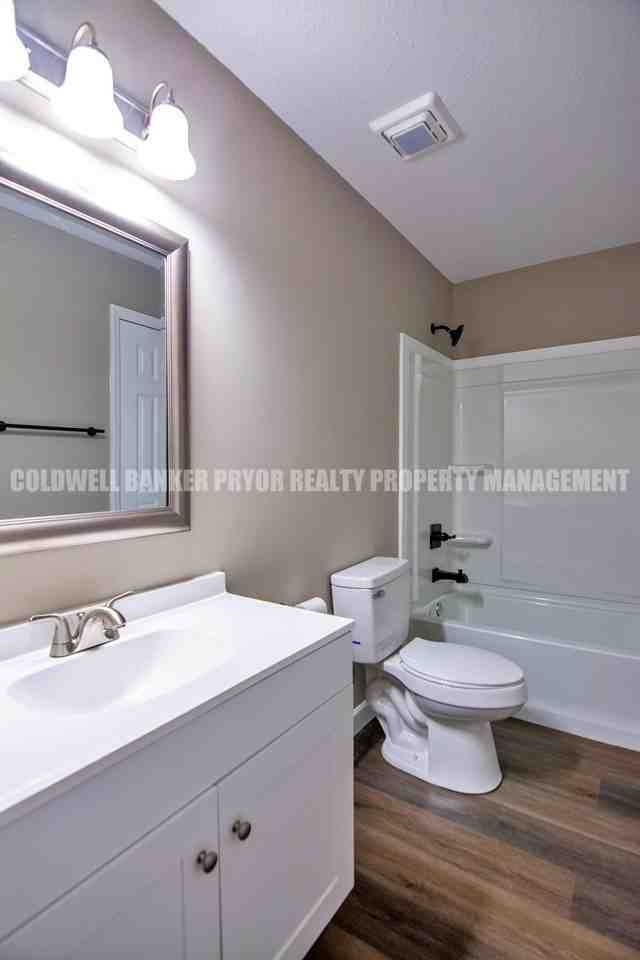 5722 Moody Sawyer Rd #B - Photo 5 of 17