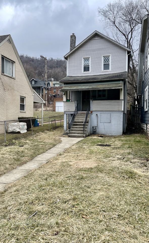 347 Midland Ave #1 - Photo 2 of 17