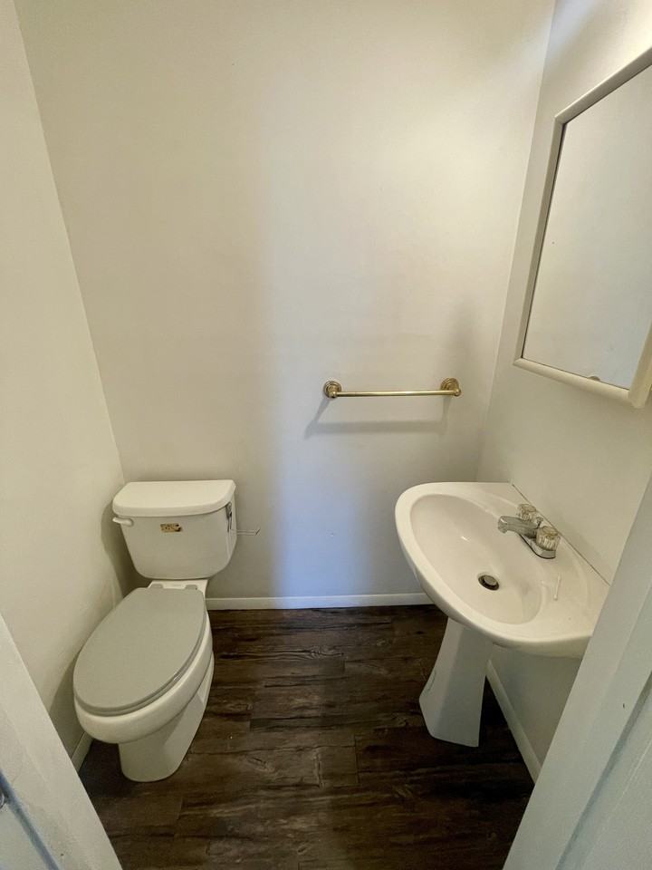 347 Midland Ave #1 - Photo 6 of 17