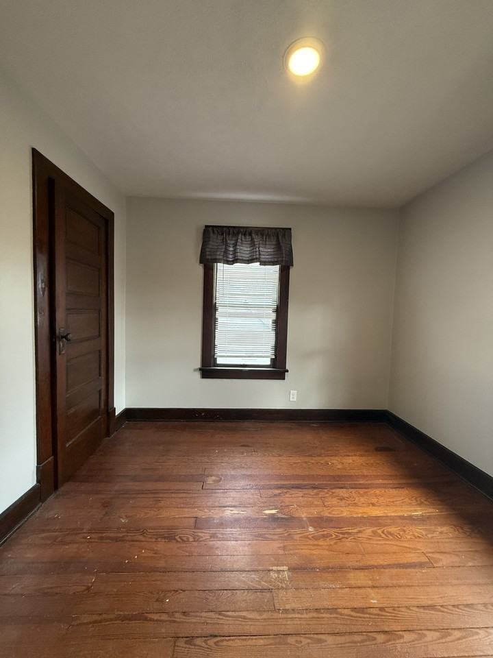 3221 Wayne Ave #1 - Photo 6 of 15