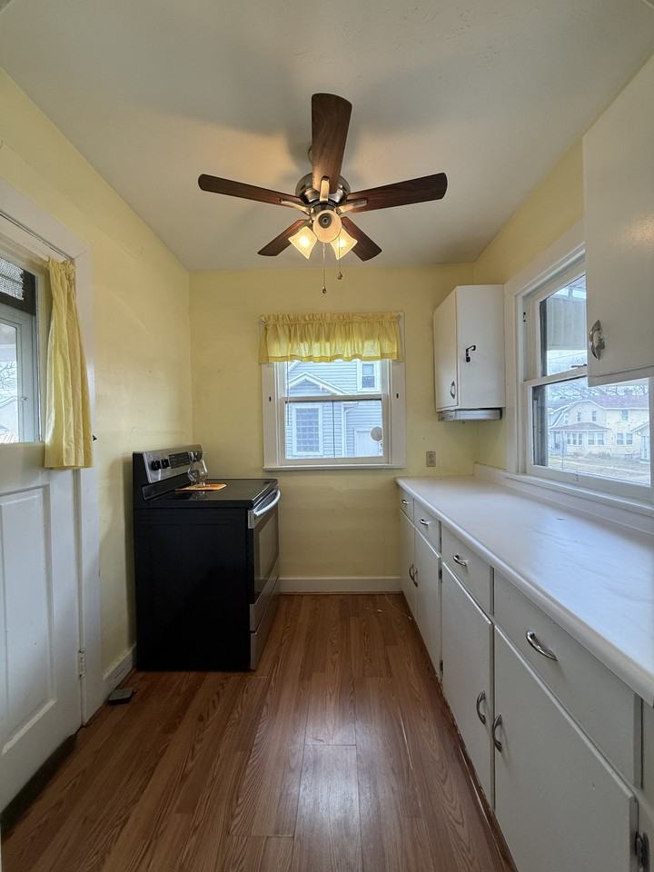 3221 Wayne Ave #1 - Photo 7 of 15