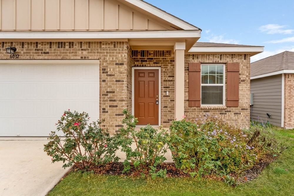 6032 Pearl Mdw #1 - Photo 3 of 32