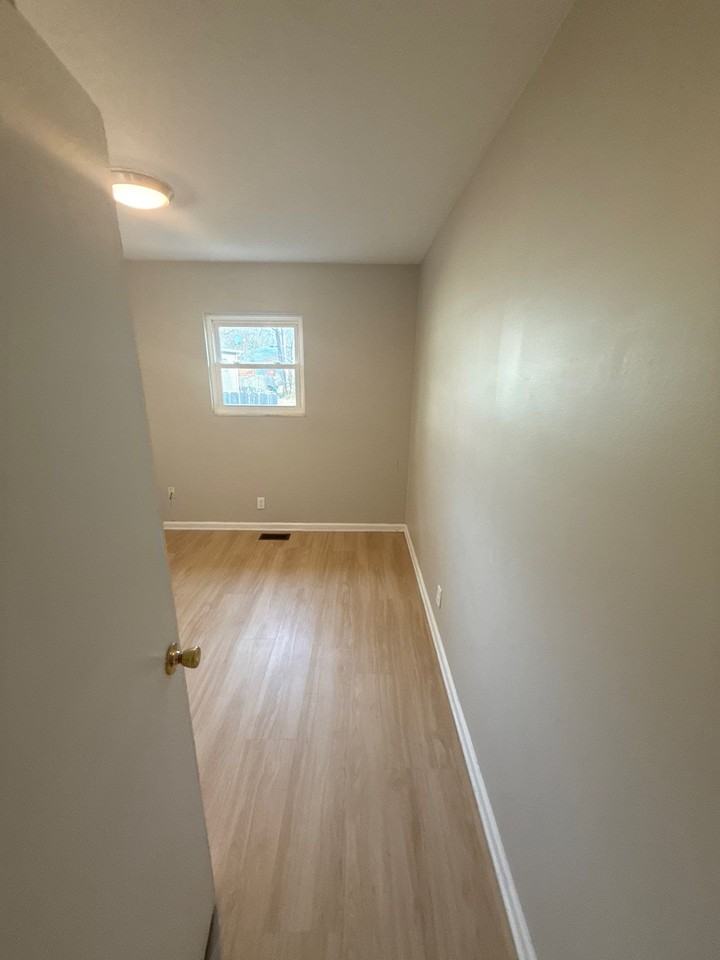 6209 E 12th St #1 - Photo 7 of 14