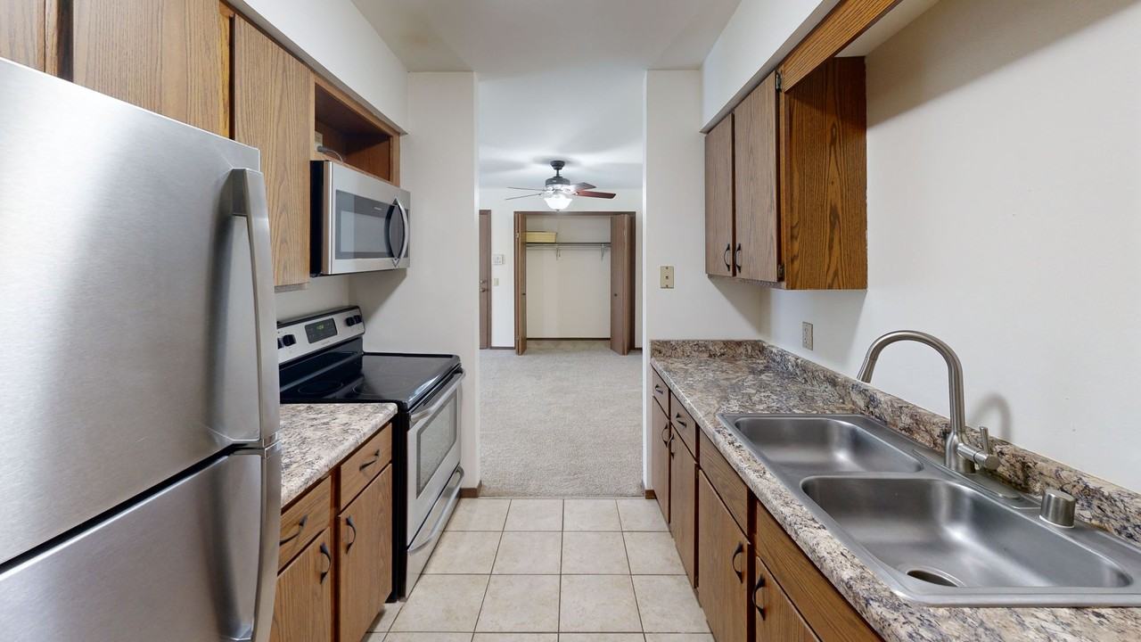 High Point Commons Apartments - Photo 2 of 14