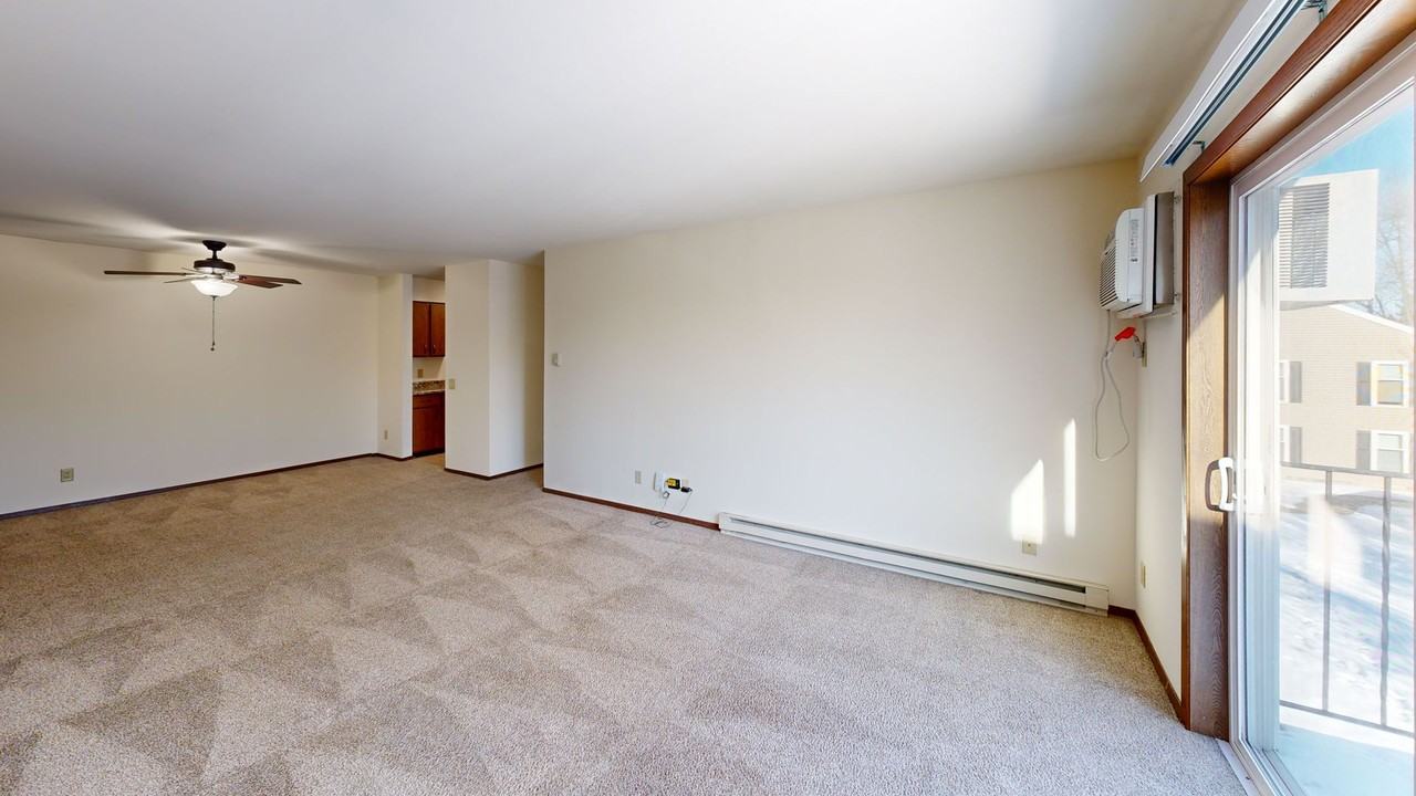 High Point Commons Apartments - Photo 5 of 14