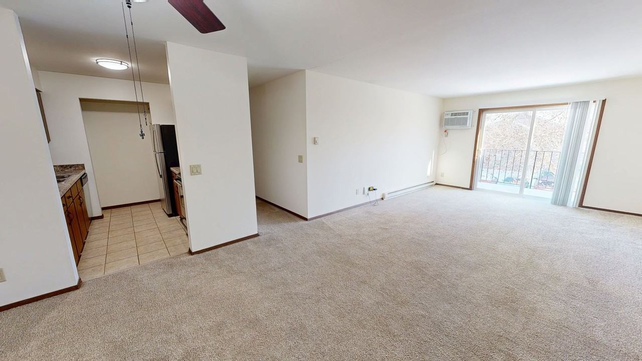 High Point Commons Apartments - Photo 7 of 14